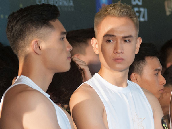 Dàn thí sinh hình thể sáu múi ở sơ khảo Mister Vietnam