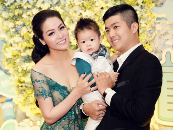 Bị tố bỏ bê con cái để tha hồ đi tung tăng, Nhật Kim Anh thẳng thắn đáp trả, không ngại cảnh cáo chồng cũ điều này