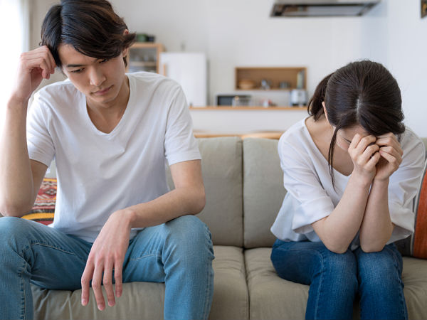 Chồng đòi ngủ riêng, thẳng thừng hất, đá nếu tôi lỡ chạm vào