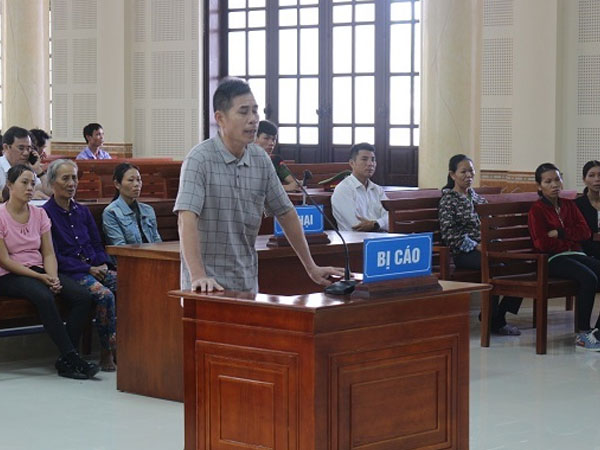 Bố vợ sang nhà con rể nói chuyện bằng dao ở Quảng Bình, 1 người chết