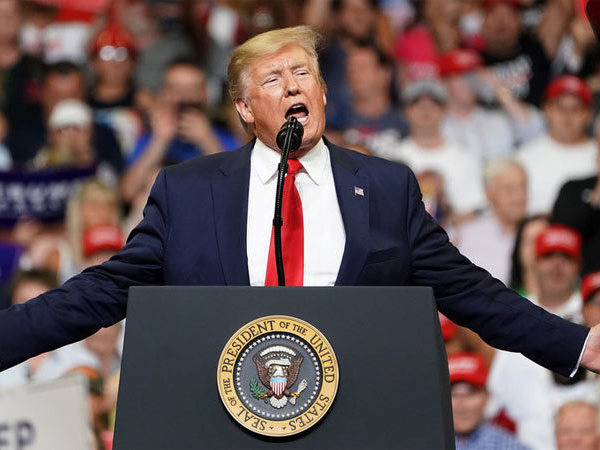 Ông Trump hứa 'trị được ung thư, lên sao Hỏa ' ở nhiệm kỳ 2
