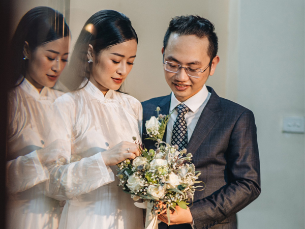 Phí Linh viết về ông xã không cao, không giàu có, không đẹp soái ca của mình