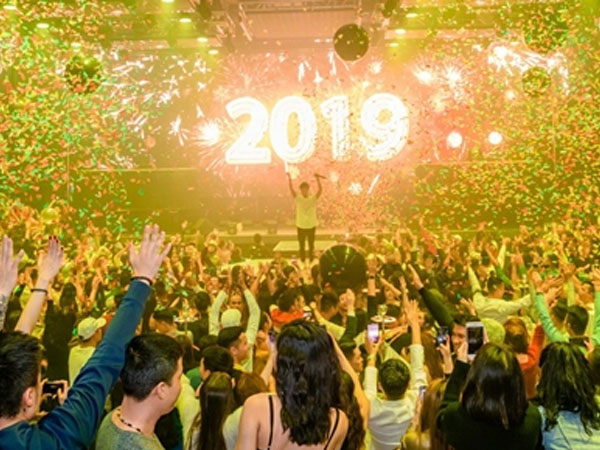 Vũ trường, quán karaoke không được chốt cửa bên trong