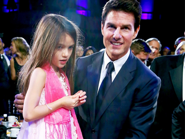 Lý do Tom Cruise không gặp Suri trong nhiều năm vì cô bé không phải con ruột?