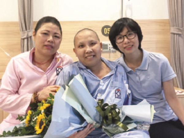 Nữ nhà báo bị ung thư truyền nghị lực sống cho người cùng cảnh ngộ