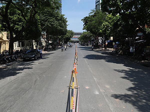 Hà Nội rào đường Trần Hưng Đạo để thi công nhà ga ngầm
