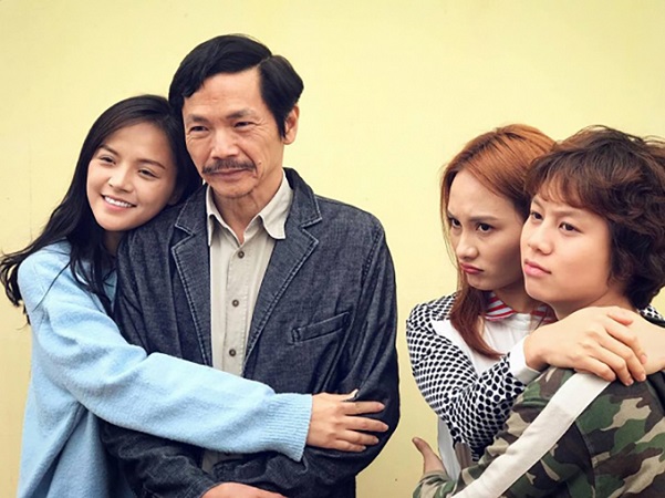 Nhặt 'sạn' phim truyền hình 'Về nhà đi con'