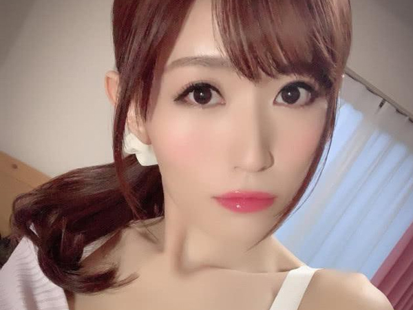 Góc khuất vụ nữ thần phim nóng Nhật Bản nhảy lầu tự sát: Bị ép đóng cảnh sex giá bèo, công ty bưng bít cái chết?