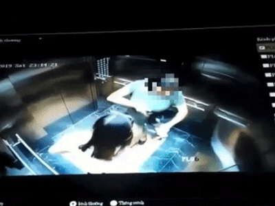 Video: Hai phụ nữ che camera để đi tiểu trong thang máy ở Hà Nội