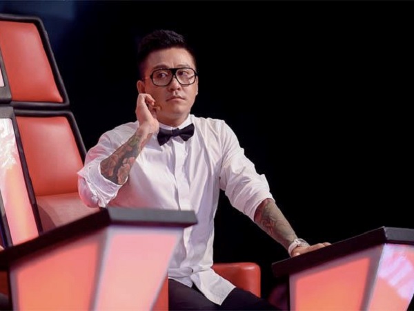 Tuấn Hưng 'mượn' học trò để tự khen mình tại The Voice: 'Em giống anh vì đẹp trai. 19 năm trước nhóm Quả Dưa Hấu thiếu anh là fan nữ sẽ khóc'