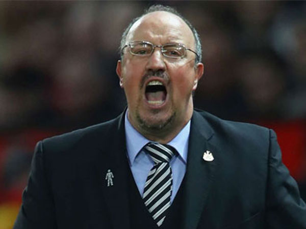 HLV Benitez chia tay Newcastle