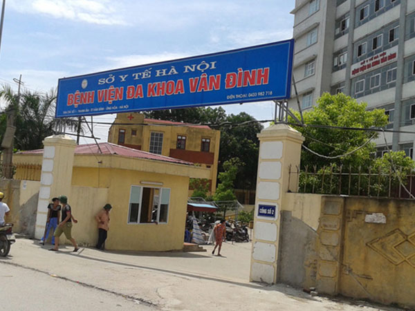 Bé trai ở Hà Nội tử vong do BV chẩn đoán sai, chuyển tuyến muộn?
