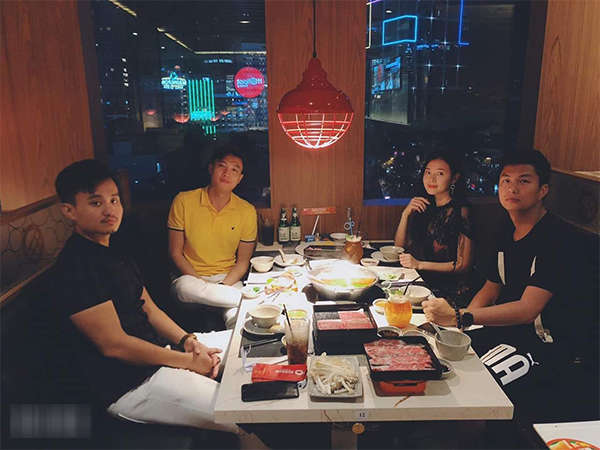 Không chỉ 'thả thính' trên mạng, Quốc Trường - Midu đã lộ ảnh hẹn hò, tình cảm tiến triển thêm một bước?