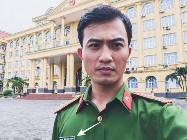 Chán làm tội phạm tâm thần, 'Fedora' Doãn Quốc Đam quay ngoắt làm cảnh sát 'Mê Cung'?