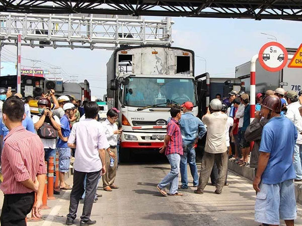 Những dự án BOT và nghịch lý ‘lời ăn, lỗ dân chịu’