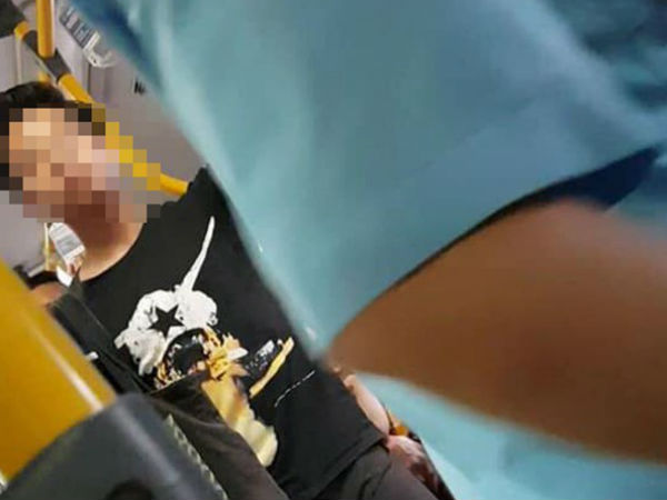 Hà Nội: Xuất hiện thêm một nam thanh niên 'tự sướng' ngay sau lưng 2 cô gái trên xe buýt