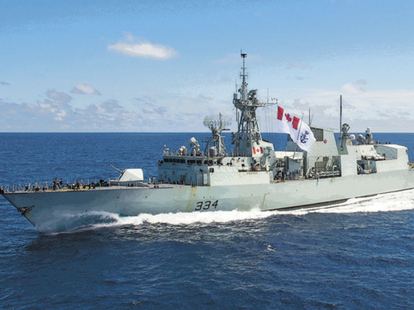 Tiêm kích TQ áp sát tàu chiến Canada vừa thăm Việt Nam