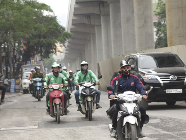 Hà Nội cấm đường Cầu Giấy đi Xuân Thủy để thi công đường sắt trên cao