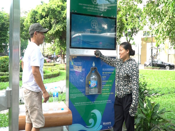 Video: 20 cây lọc nước gần 7 tỷ được lắp đặt miễn phí cho Hà Nội