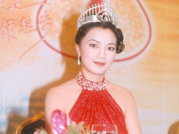 Làm ăn thất bại, ngập trong nợ nần, Hoa hậu Hong Kong phải rao bán vương miện