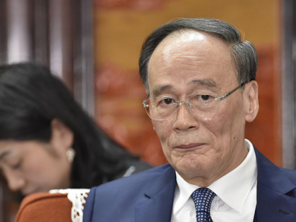 TQ xin điện đàm với ông Pence bị cự tuyệt: Mỹ vô hiệu 'cánh tay phải' của ông Tập thế nào?