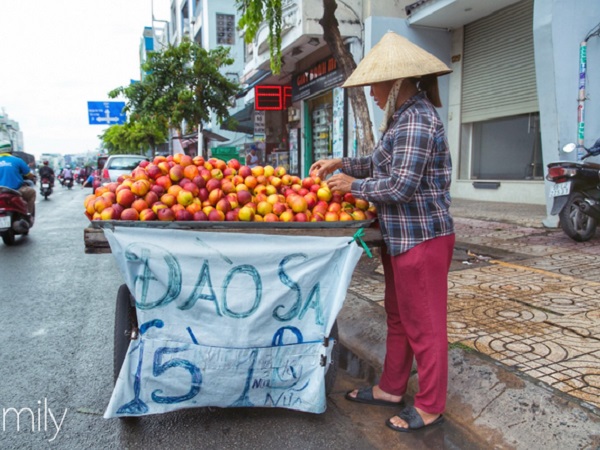 Ở Sài Gòn có một kiểu bán 'nửa kg', người dễ thì thấy cảm thông, còn không lại bảo đó là chiêu trò lừa nhau