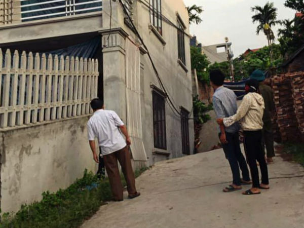 Di dời 3 hộ dân quanh hố tử thần “nuốt” ngôi nhà 2 tầng ở Hà Nội