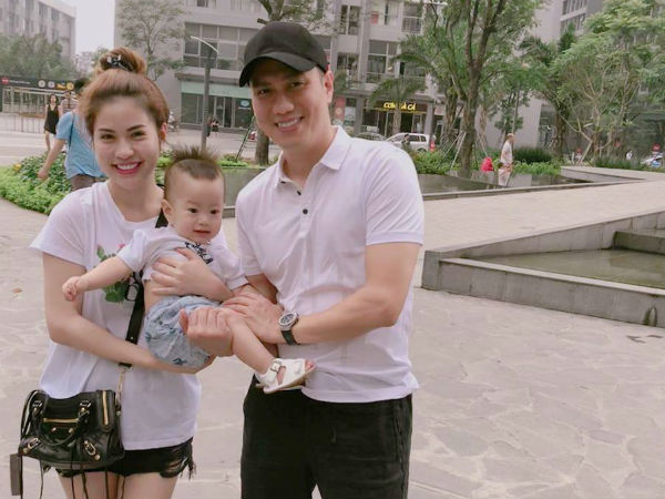 Bất lực một mình chăm con ốm đau, vợ cũ Việt Anh tâm sự: 'Nhiều người đúng là bạc như vôi!'