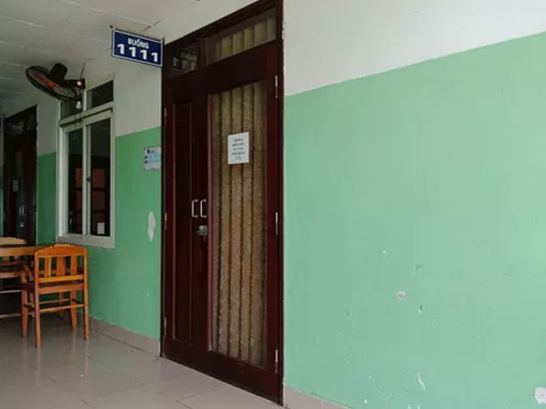 Cựu trưởng Công an TP Thanh Hóa điều trị trong buồng bệnh buông kín rèm?
