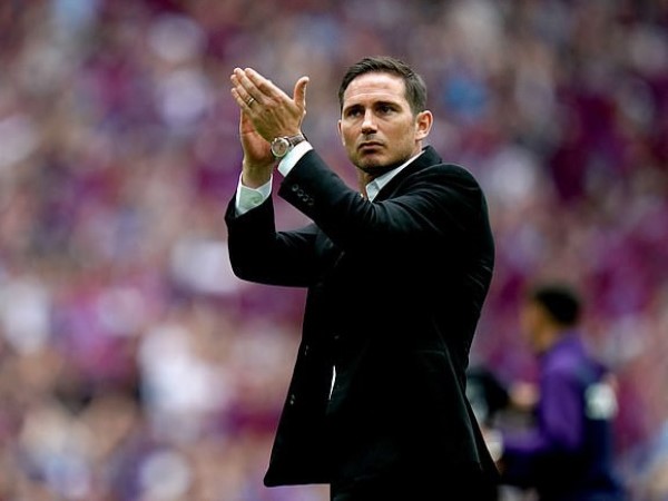 Lampard tự tin giúp Chelsea lọt top 4 bất chấp mất Hazard và lệnh cấm chuyển nhượng