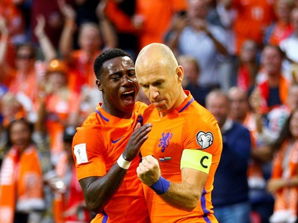 Đôi chân pha lê Arjen Robben giã từ tung hoành sân cỏ