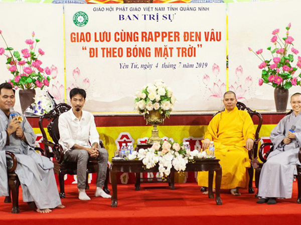 Đen Vâu hát rap tại chùa Yên Tử, nhà sư khen 'hết mình vì đam mê'