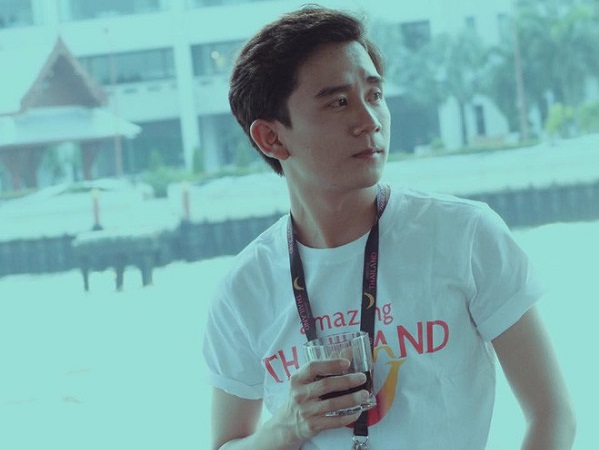 Nhờ sinh viên ngôn ngữ dịch hộ tiếng Thái không được, fan Kpop lên “giọng mẹ”: Đồ rẻ tiền, Google được thì nhờ làm gì!