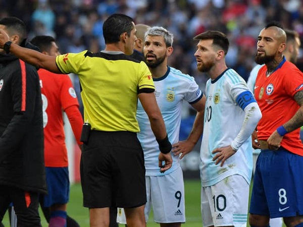 Messi cay cú: 'Copa America 2019 được sắp xếp để Brazil vô địch'