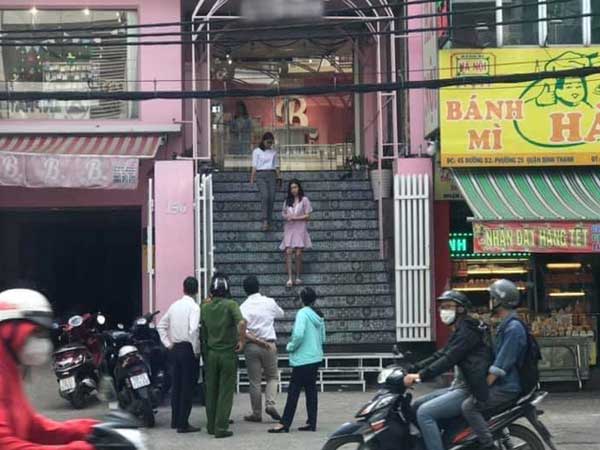 Cơ quan chức năng vào cuộc vụ shop đồ lưu niệm ở Sài Gòn thu phí gửi xe 200.000 đồng vì khách không mua hàng