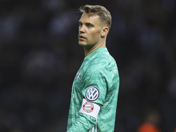 Đội trưởng Neuer ngầm ý rời đi, con tàu Bayern tiếp tục đảo chao