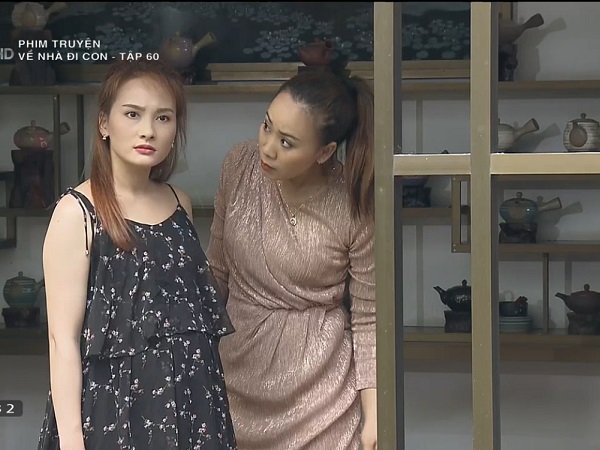 Về nhà đi con tập 60: Biết mình hiểu lầm chồng, Thư đang hớn hở đi tìm Vũ xin lỗi thì 'đứt điện' khi chứng kiến cảnh này
