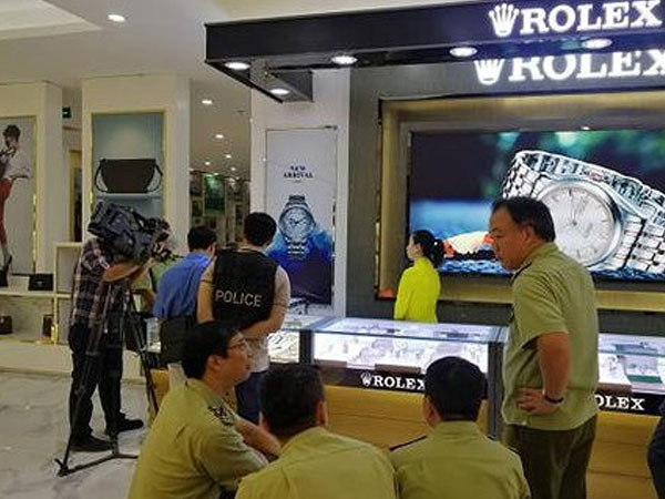 Bộ Công an 'đột kích' trung tâm mua sắm toàn hàng nhái trị giá gần 100 tỷ