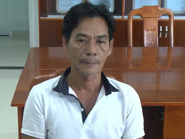 Bắt kẻ bệnh hoạn giao cấu với cả 2 chị em bé gái, làm 1 bé có thai, đẻ con