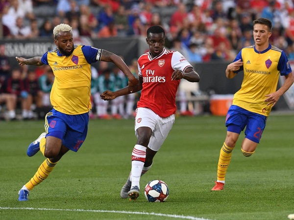 Arsenal có chiến thắng mở màn Hè 2019 trong ngày Aubameyang, Lacazette, Oezil dự bị