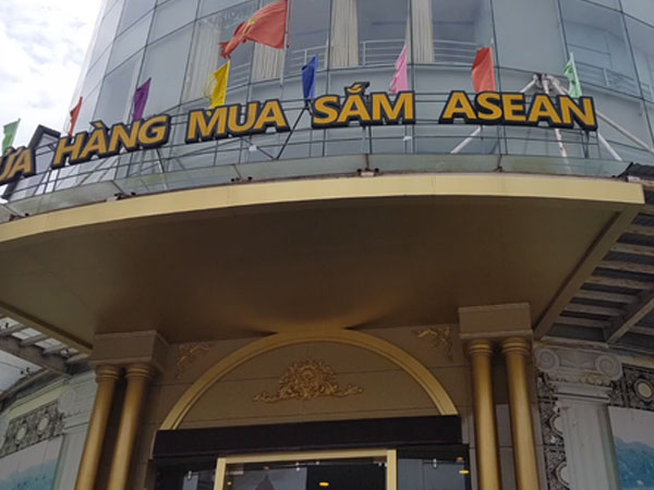 Các cửa hàng phục vụ tour '0 đồng': Thích nộp bao nhiêu thuế thì nộp?