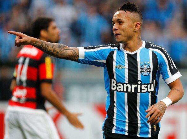 Arsenal đạt thỏa thuận mua sao Brazil