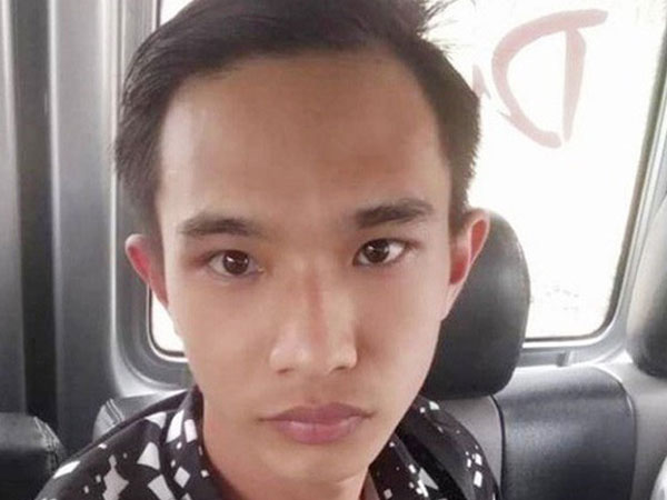 Bắt khẩn cấp đối tượng ngang nhiên cầm dao cướp tiền giữa ngã tư