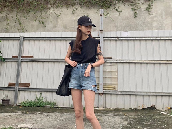 3 công thức mix đồ dễ ợt nhưng kéo chân cực đỉnh, diện đi du lịch vừa chất lại vừa ăn ảnh tuyệt đối