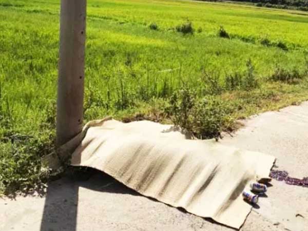 Đi đám giỗ về tông vào trụ điện, 2 nam thanh niên thương vong