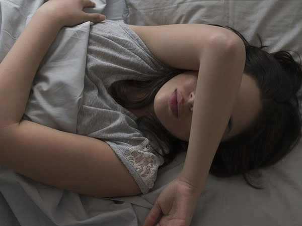 Nếu có những bất thường như thế này trong khi ngủ, có thể gan của bạn đã bị tổn hại nghiêm trọng