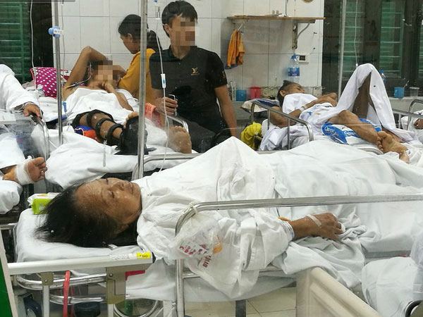 Cụ bà bị chó dữ tấn công ở Hà Nội phải khâu 30 mũi, kể lại giây phút ám ảnh khi đối mặt với tử thần