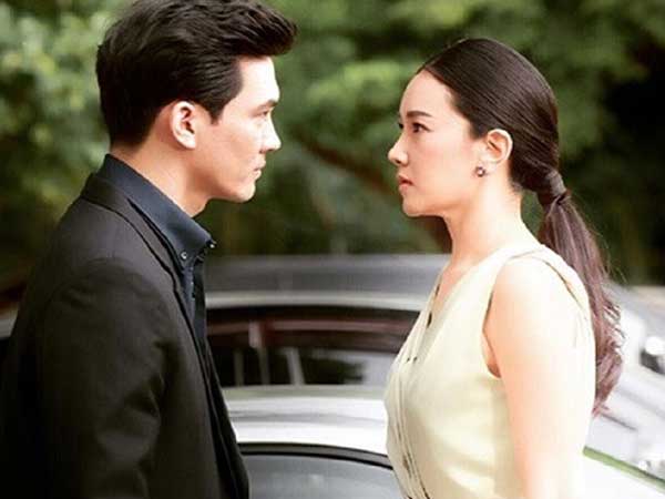 Chê vợ đã xấu còn vụng, chồng dọn đồ đến ở hẳn với bồ nhí, ai ngờ đến bữa cơm nhìn mấy thứ mà bỏ của chạy lấy người ngay