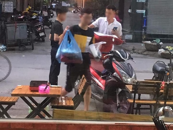 Gọi lẩu Thái tận phòng còn yêu cầu đủ dụng cụ, khách nữ 'bùng kèo' ngay phút chót: 'Gọi đồ chỗ khác ship đến rồi'
