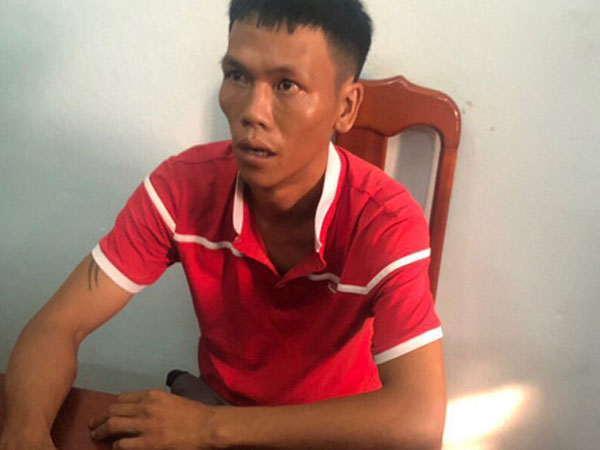 Khởi tố kẻ cướp tiền, đánh đập cậu bé bán vé số dã man